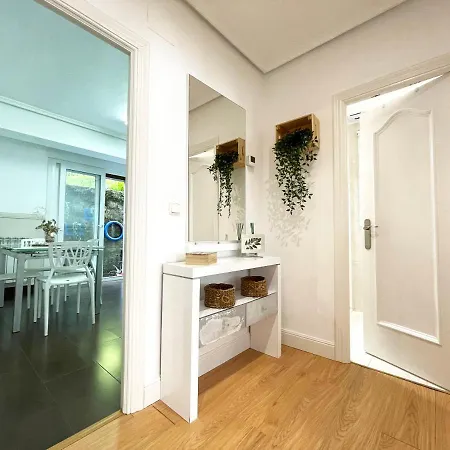 Lore - Parking Y Bicis Gratis