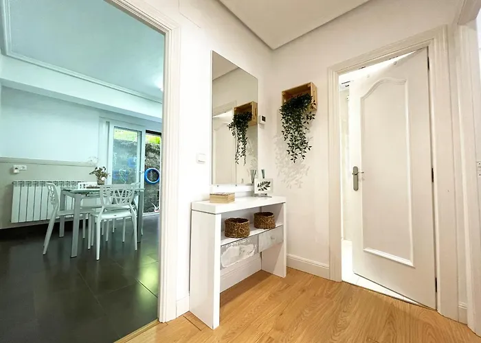 Lore - Parking Y Bicis Gratis